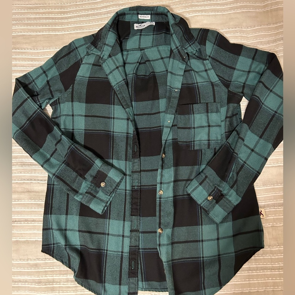 hollister flannel boyfriend fit